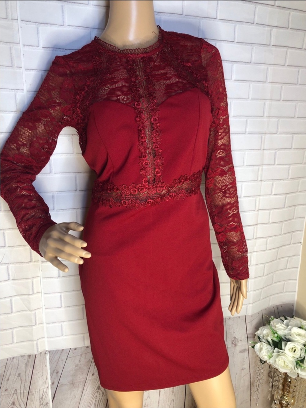 Haute Monde Red Lace Long-Sleeve Sheath Dress - Picture 8 of 10